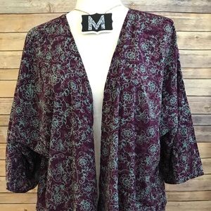 LuLaRoe Lindsay Top